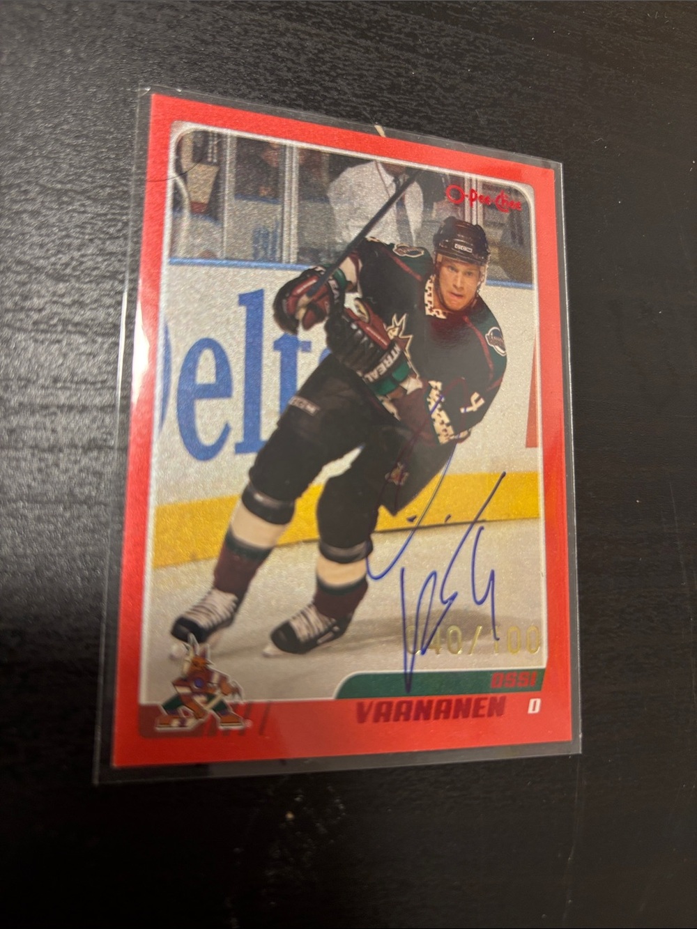 2003-04 O-Pee-Chee Red Parallel #36 Ossi Väänänen card autographed